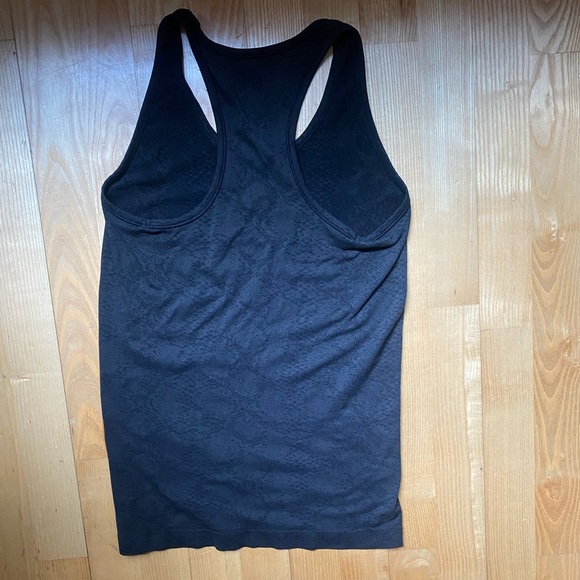 Athleta Black Printed Racer Back Tanktop - Picture 3 of 3